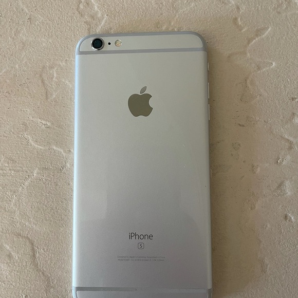 6S IPhone - Picture 3 of 3